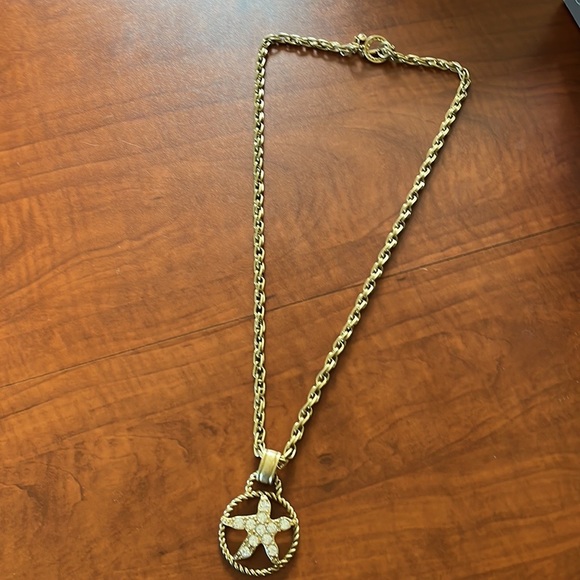 Cabi starfish pendant - Picture 5 of 6